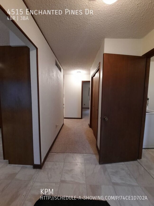 Building Photo - 4515 Enchanted Pines Dr