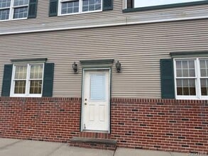 Building Photo - 2757 Grand Ave