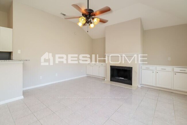 Building Photo - 7866 Sawmill Trl