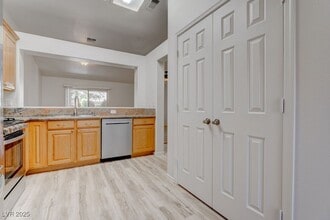 Building Photo - 2079 Poppywood Ave