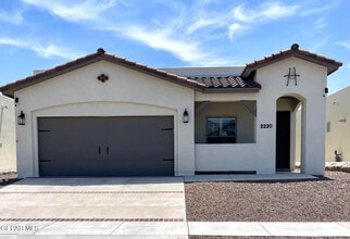 Building Photo - 2220 Tierra Delmonte Dr