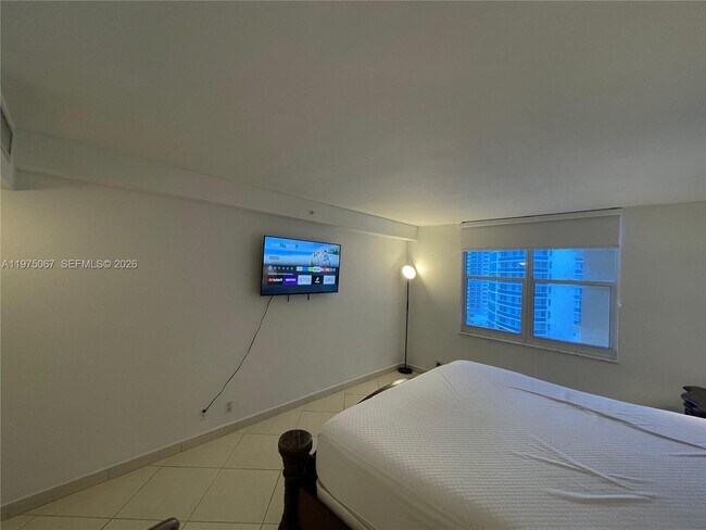 Building Photo - 2501 S Ocean Dr