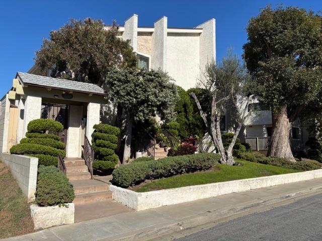 Building Photo - 2611 Ruhland Ave