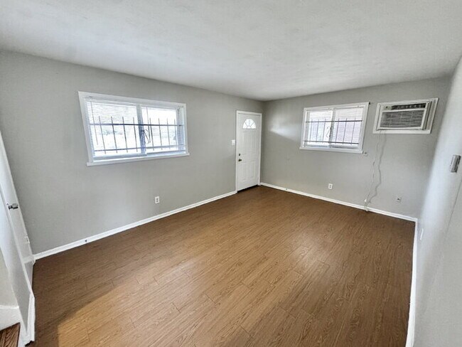 Foto del edificio - 735 Ledbetter Ave