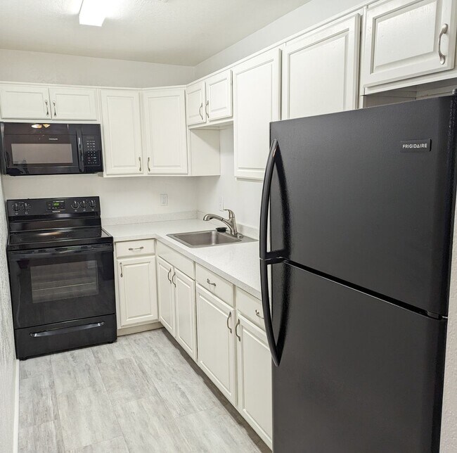 Foto del edificio - Updated 1 Bedroom Palm Springs Villas