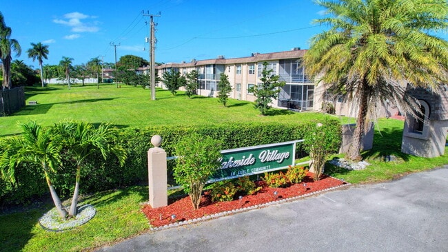 Foto del edificio - 705 Lori Dr