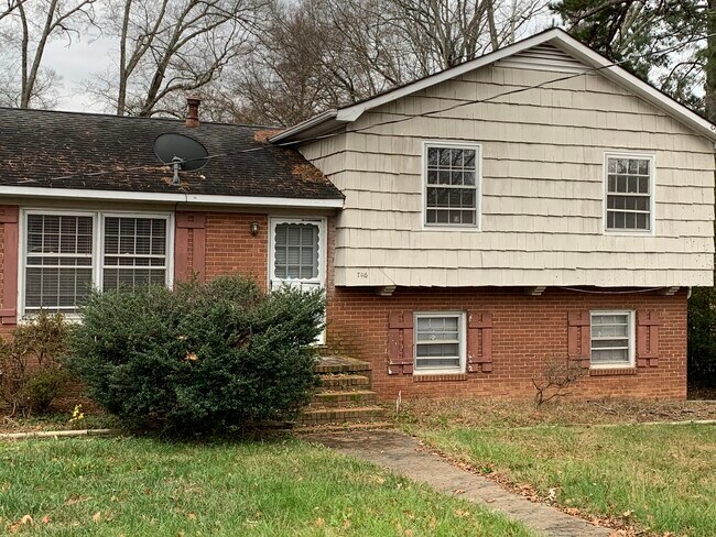 Front of house - 7116 Idlewild Rd