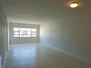 Building Photo - 1000 Manatee Rd