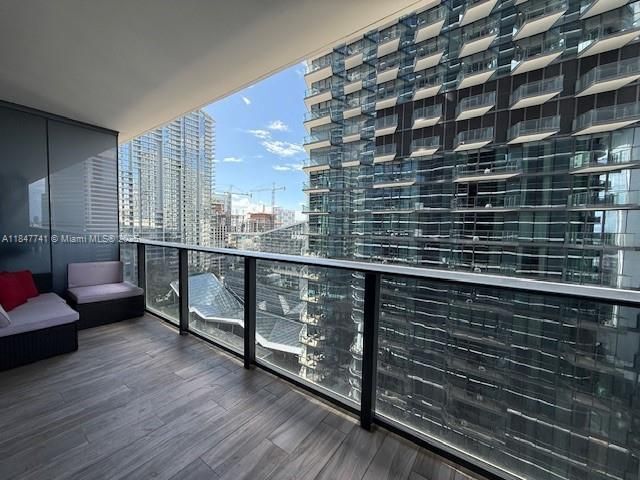 Foto del edificio - 801 S Miami Ave