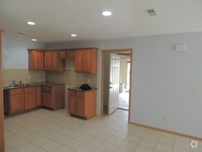 Building Photo - 649 Rilynn Ave