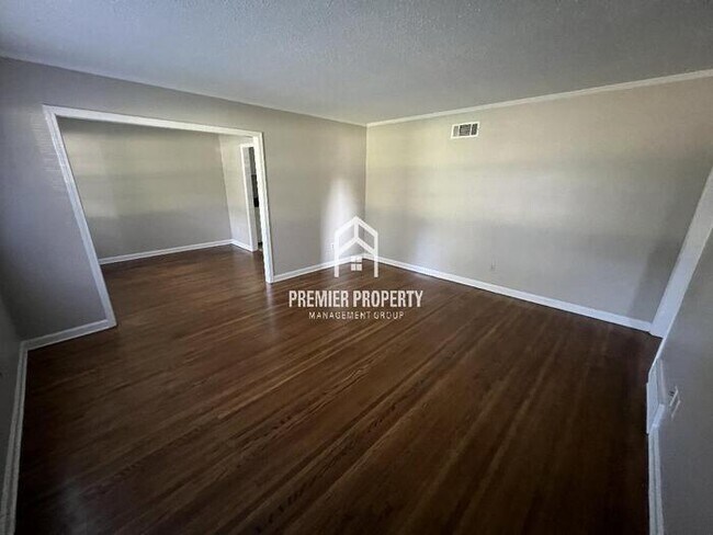 Building Photo - 1720 Goodhaven Dr