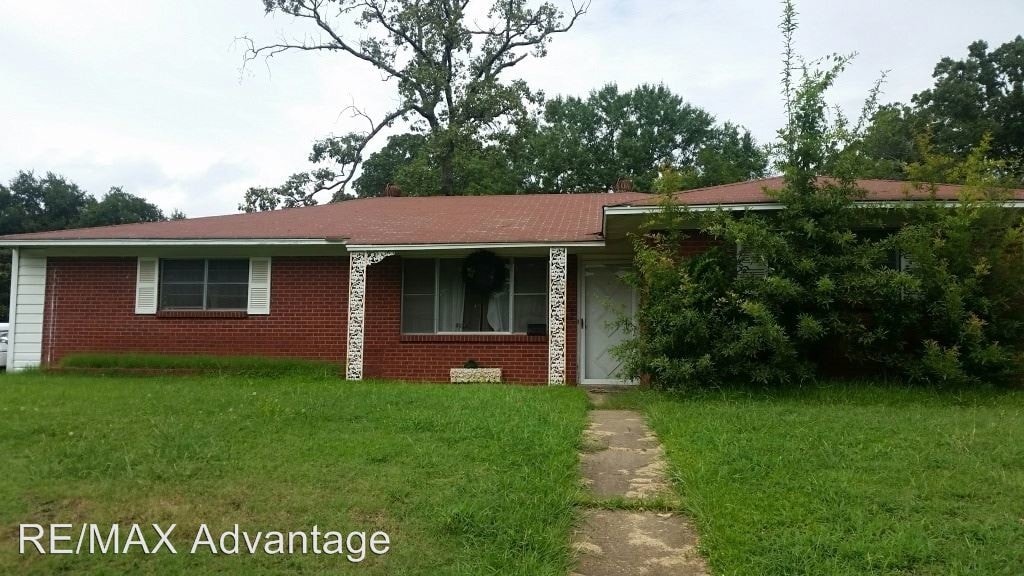 3 br, 2 bath House - 3942 OAKCREST - 3 br, 2 bath House - 3942  OAKCREST