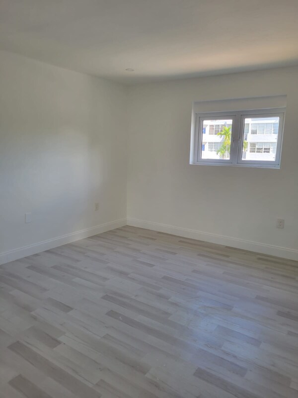 Foto del edificio - 2174 NE 170th St