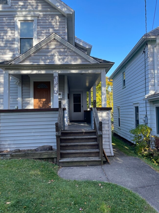 Building Photo - 616 Hamilton St