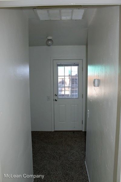 Building Photo - 810 E Sunny Dunes Rd