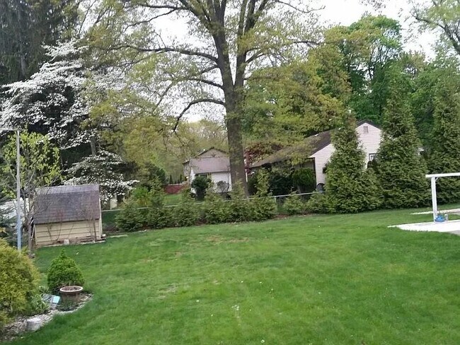 Building Photo - 17 Van Duyne Ave