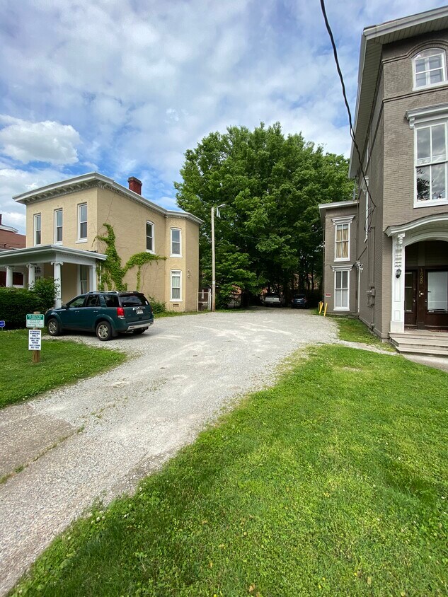 Primary Photo - 1629 S 4th St