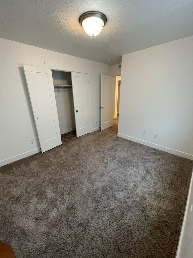 Foto del edificio - 4772 Silver Ridge Rd