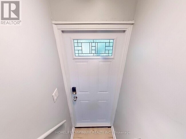 Photo du bâtiment - 24 Kewbeach Ave