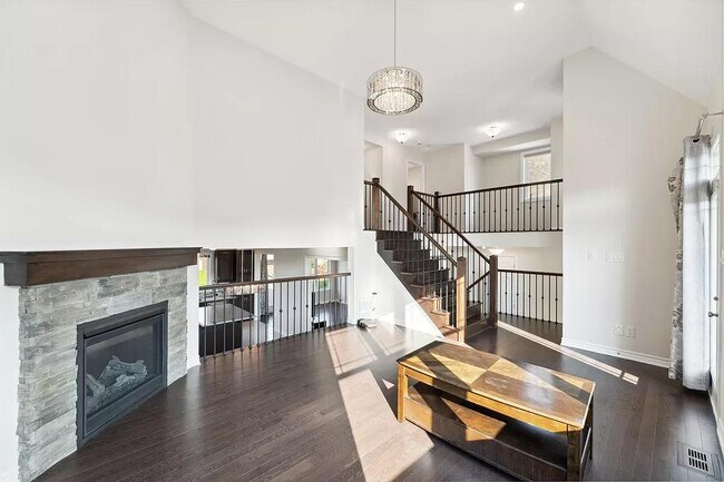 Building Photo - 40 Solaris Dr