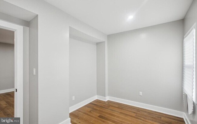 Building Photo - 1703 West Virginia Ave NE