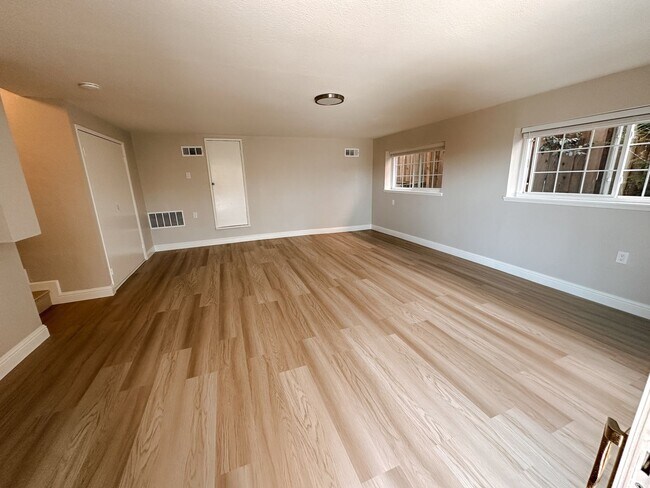 Foto del edificio - Newly Renovated Castro Valley Home Availab...