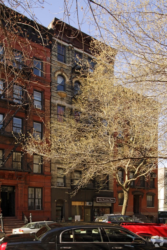 Building Photo - 336 E 5th St