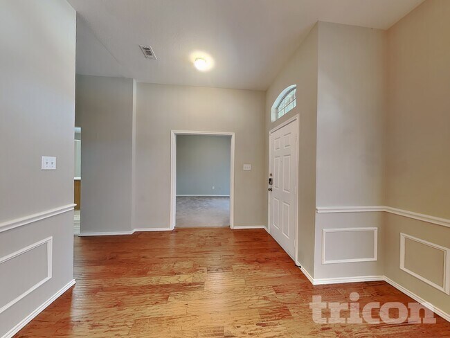 Foto del edificio - 4702 Valleyview Dr