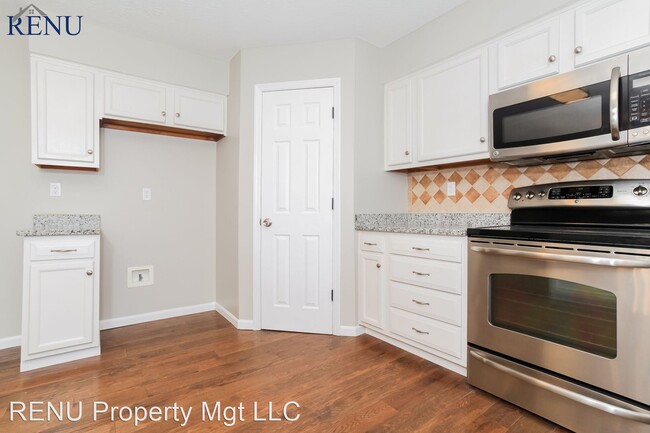 Building Photo - 3 br, 2.5 bath House - 831 Harbor Place