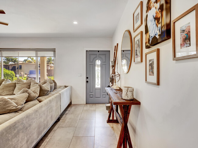 Foto del edificio - 3122 Pierson Dr