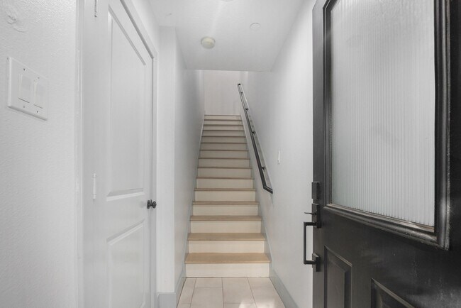 Foto del edificio - 2422 Navigation Blvd