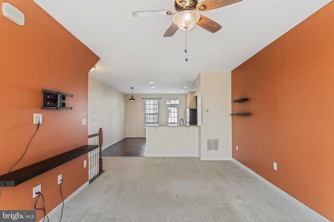 Foto del edificio - 1738 Featherstone Rd