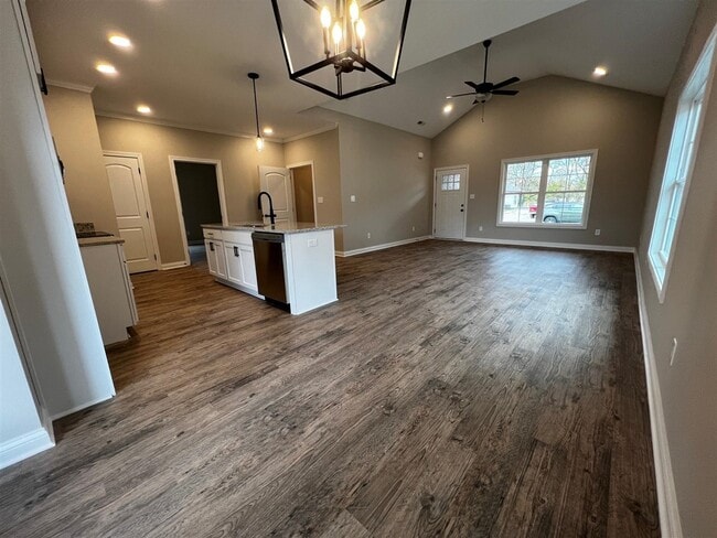 Foto del edificio - 1208 County House Ln