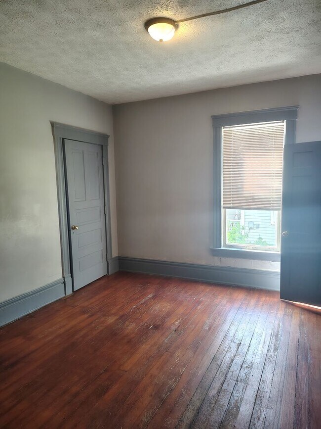 Foto del edificio - 801 Warren St