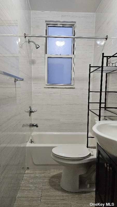 Foto del edificio - 164-18 77th Rd