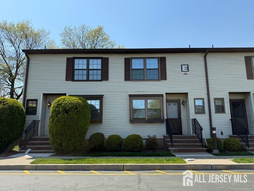 Primary Photo - 121 Dunham Ave