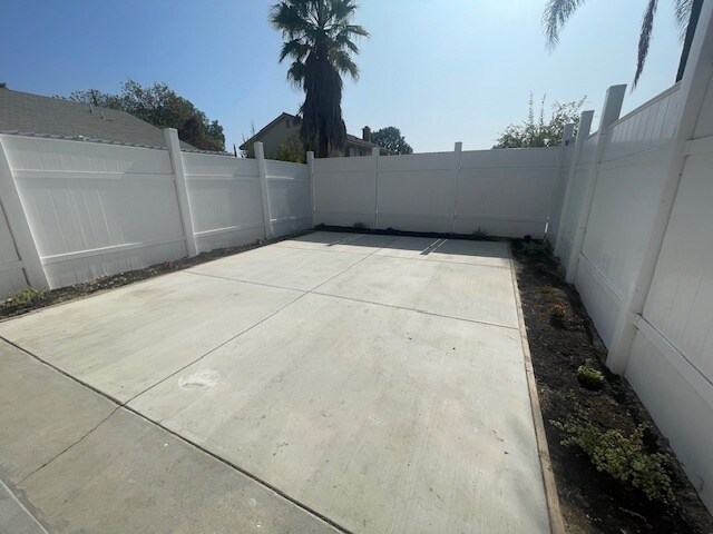 Foto del edificio - 11367 Reseda Blvd