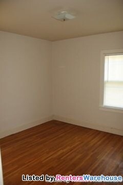 Building Photo - 3645 10th Ave S