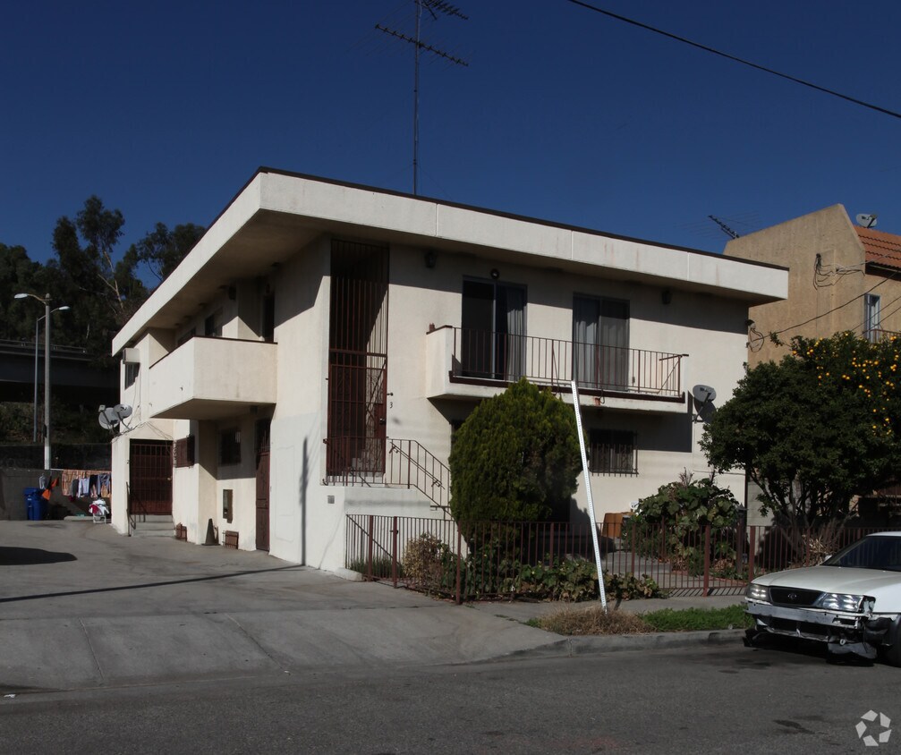 Primary Photo - 1011 Doyle Pl