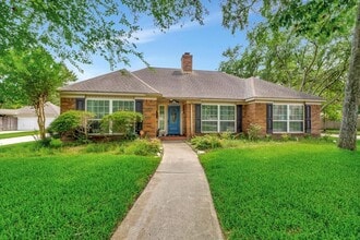 Building Photo - 15402 Willow Shores Dr