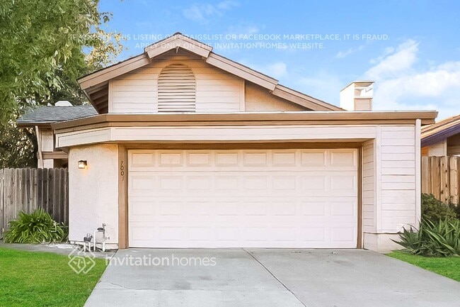 Building Photo - 7001 Sprig Dr Building Photo - 7001 Sprig Dr