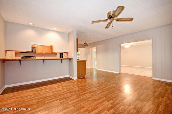 Foto del edificio - 3820 RiverOaks Ln