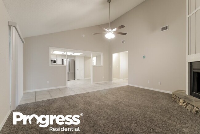 Building Photo - 245 12 League Cir