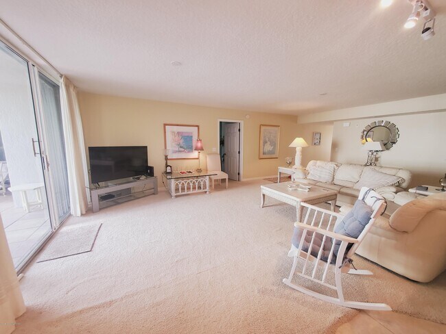 Foto del edificio - 3740 Ocean Beach Blvd