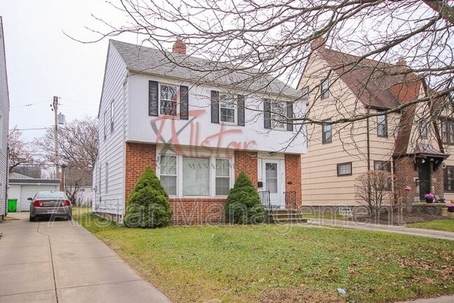 Building Photo - 4032 Hinsdale Rd