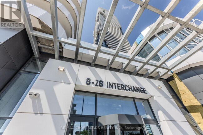 Photo du bâtiment - 8 Interchange Wy