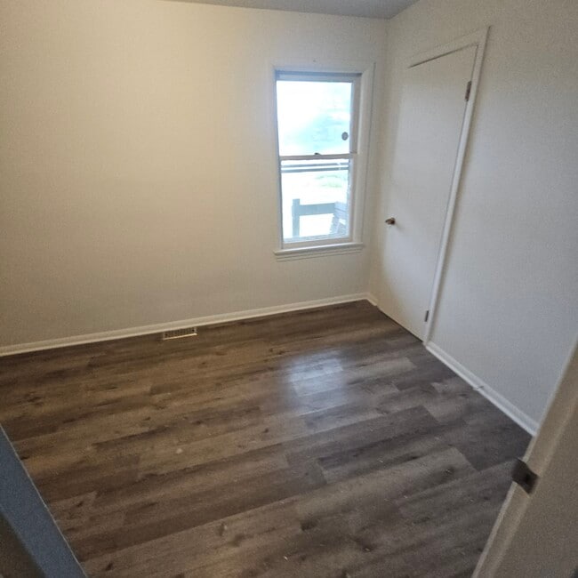 Building Photo - 110 Gaspé Rue