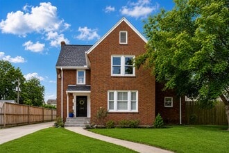 Building Photo - 2208 Blodgett St