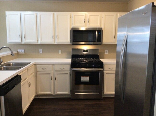 Foto del edificio - 3430 Maymist Dr