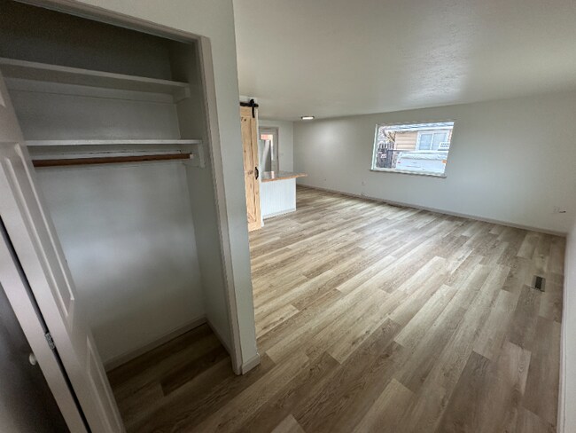 Foto del edificio - 1260 E 4th N